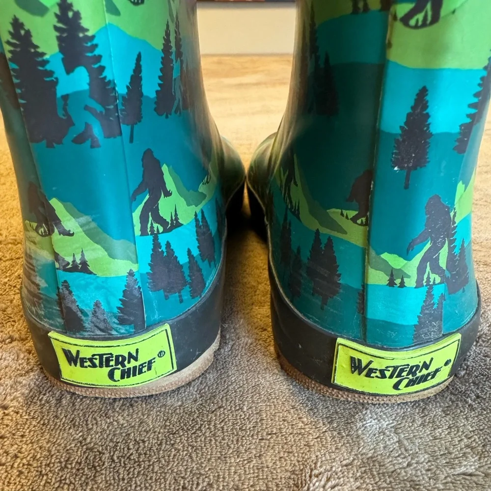 WESTERN CHIEF Find Bigfoot Kids Rainboots size 3